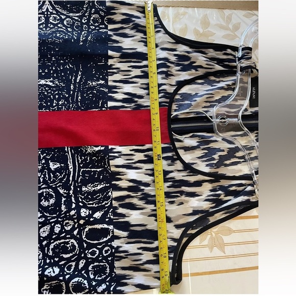 alfani Woman’s top/ blouse Sleeveless Size 6 (M) Zip - Picture 4 of 5